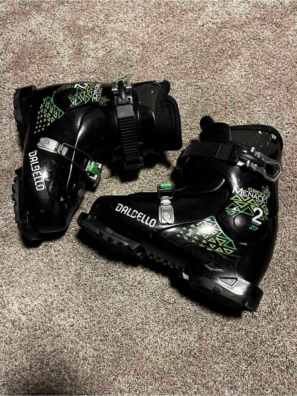 Dalbello green menace 2 Kids Black & Green Ski Boots Sz 21.5
